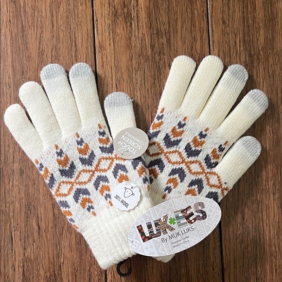 Muk Luks Accessories - NWT Muk Luks Wool Knit Gloves Fair Isle Touch Screen Compatible